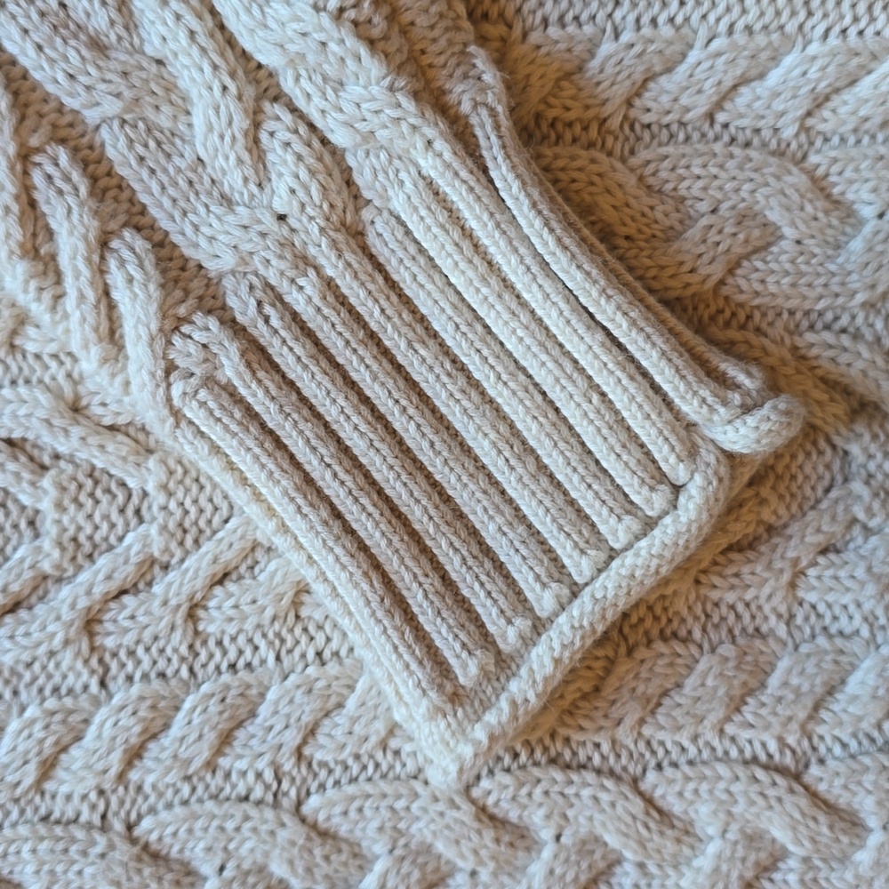 Evereve Alexis Strong Shoulder Cable Pullover Sweater, Cream, EUC, Women's XS - Picture 10 of 14